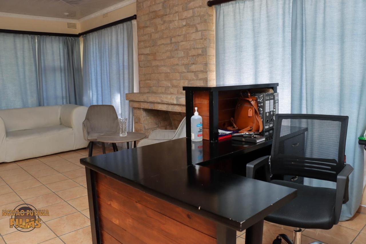 The Hill Bed And Breakfast Francistown Zewnętrze zdjęcie
